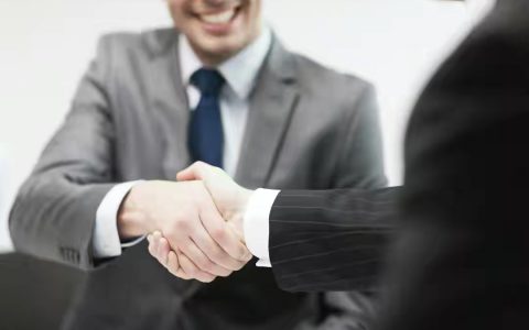 生活遇见的刺，不必计较