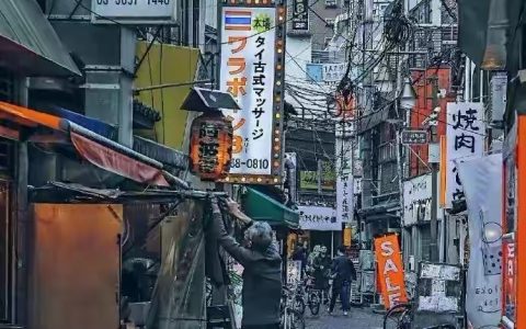 令人搞笑的行为，背后隐藏着深刻含义