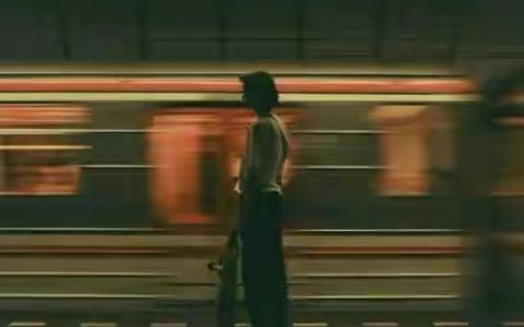 城市生活逆造出的车夫与乘车人